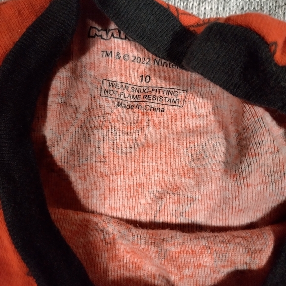 Three sets of Mario Pajamas - Picture 4 of 6